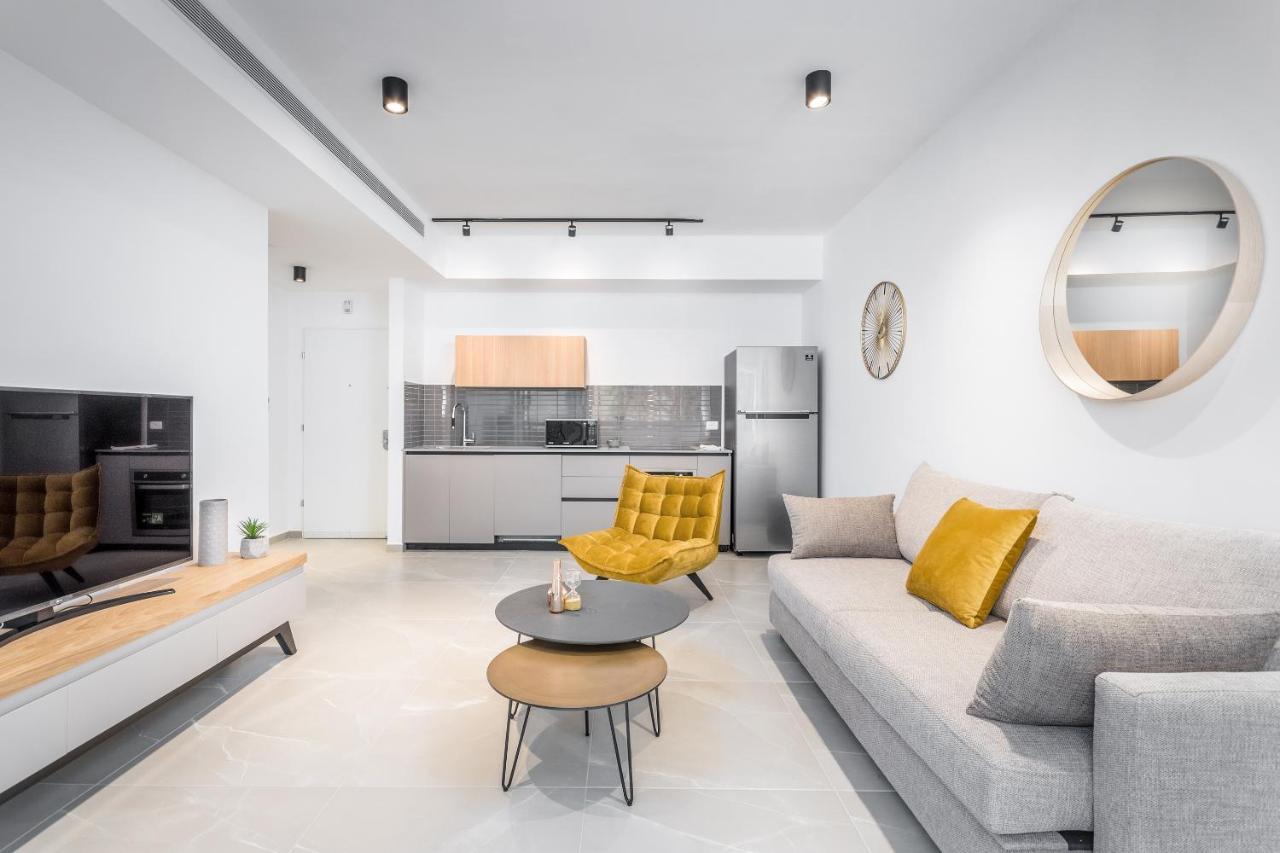 Stunning 1 Bdr With Balcony On Sheinkin St Apartment Tel Aviv Exterior photo