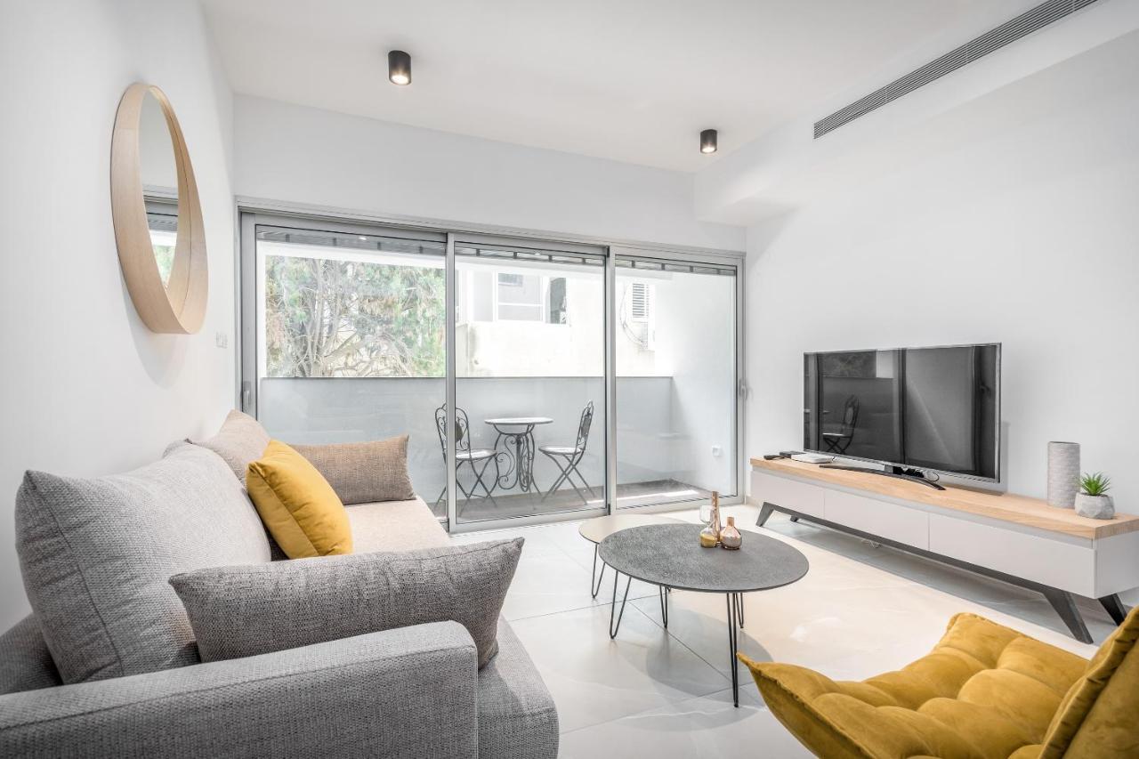 Stunning 1 Bdr With Balcony On Sheinkin St Apartment Tel Aviv Exterior photo